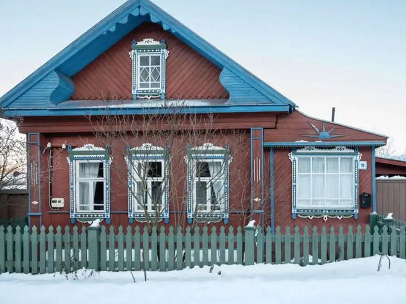Изба Плёс